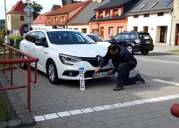 Čtveřice aut je kompletní