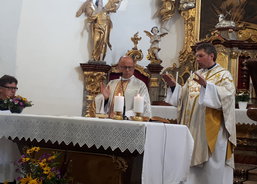 Začali jsme děkovnou mší svatou 