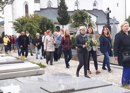 Jdeme ke hrobu Amálie a Cecílie Martinů