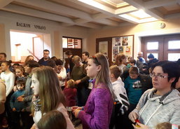 Druhý běh promítání a zase nával