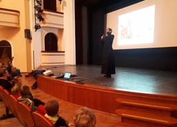 A připomněl, že úspěch sbírky na Poličsku je především proto, že zdejší Charita má mnoho pomocníků