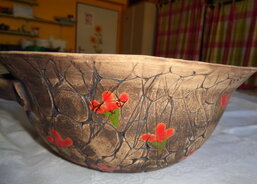 průměr cca 24 cm, výška 11 cm, cena 160 Kč