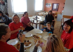 Čekání na guláš po koledě