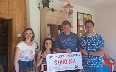 HC Spartak Polička předání daru