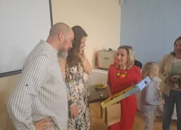 Malovaný tác jako dárek z našich AC dílen