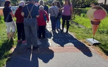 Tým Denního stacionáře - klienti i pracovnice rádi podpořili Centrum duševního zdraví