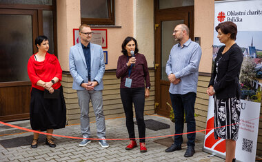 Slavnostní přestřižení pásky